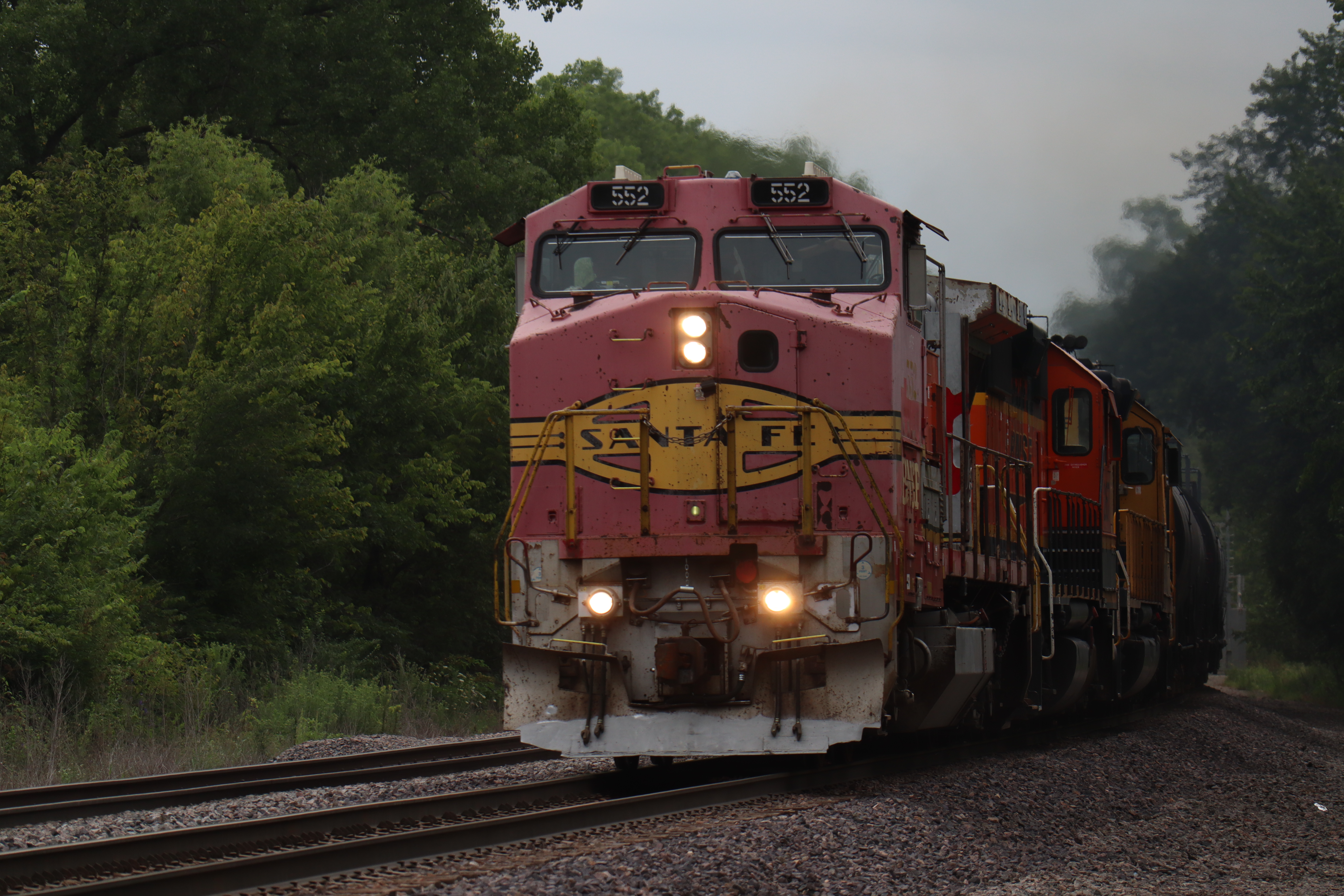 BNSF 552